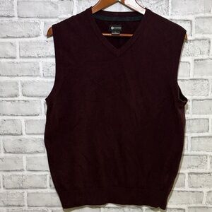 Haggar men’s Dark Red V-Neck Sweater Vest, size small